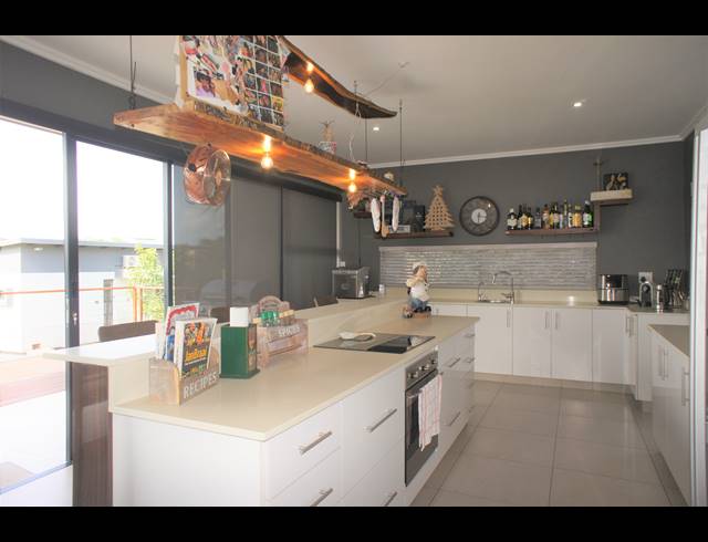3 BEDROOM HOUSE TO LET IN PALM LAKES ESTATE